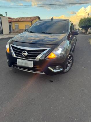 NISSAN VERSA 1.6 16V FLEXSTART UNIQUE 4P XTRONIC NISSAN VERSA 1.6 16V FLEXSTART UNIQUE 4P XTRONIC